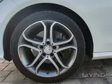 Mercedes-Benz E200