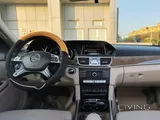 Mercedes-Benz E200