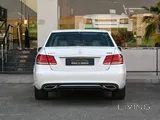 Mercedes E 200. Model 2015.