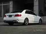 Mercedes E 300. Model 2015.