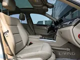 Mercedes E 300. Model 2015.