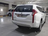 Mitshibishi montero sports 2017