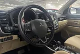 MITSUBISHI OUTLANDER 2.4L 4WD 2023 43,437 KM