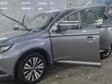 Mitsubishi Outlander | 2.4L AWD | 7-Seater   Istimara and I