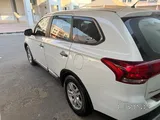 ميتسوبيشي أوتلاندر 2016 SUV (مسجلة 2017) بحالة ممتازة