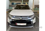 ميتسوبيشي أوتلاندر 2016 SUV (مسجلة 2017) بحالة ممتازة