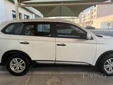 ميتسوبيشي أوتلاندر 2016 SUV (مسجلة 2017) بحالة ممتازة