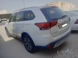 MITSUBISHI OUTLANDER 2019