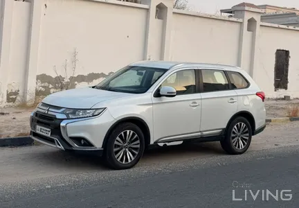 Mitsubishi Outlander  2019