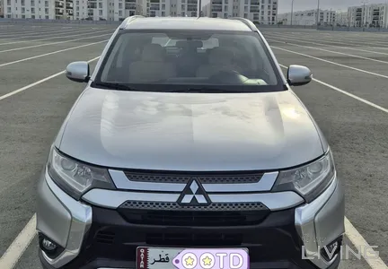 Mitsubishi Outlander  2020