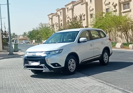 Mitsubishi Outlander  2022