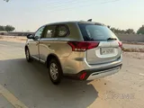 MITSUBISHI OUTLANDER 2023