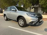 MITSUBISHI OUTLANDER 2023
