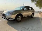 MITSUBISHI OUTLANDER 2023
