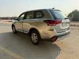 MITSUBISHI OUTLANDER 2023