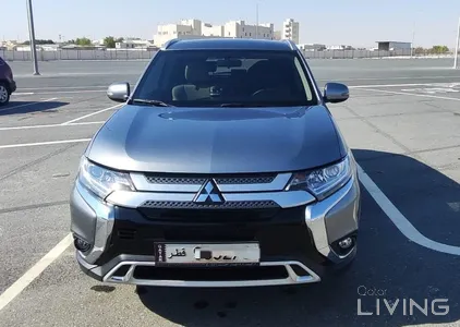Mitsubishi Outlander  2023