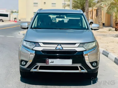 Mitsubishi Outlander  2020