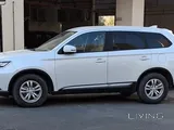 Mitsubishi outlander 4 X 4 2020 model