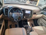 ميتسوبيشي أوتلاندير GLS 3.0 لتر V6 - 230 حصان - دفع رباعي - محملة بالكامل - المالك الأول