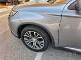 ميتسوبيشي أوتلاندير GLS 3.0 لتر V6 - 230 حصان - دفع رباعي - محملة بالكامل - المالك الأول
