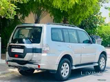 MITSUBISHI PAJERO 2020