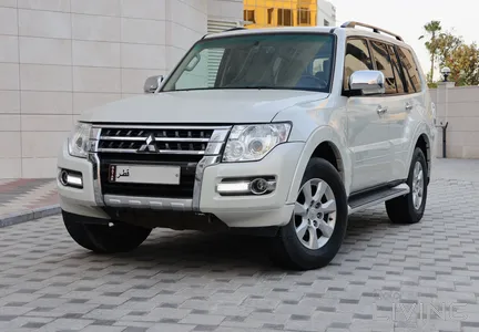 Mitsubishi Pajero GLS 2020