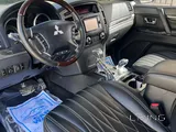Mitsubishi pajero 2022