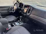 Mitsubishi Pajero. 3.5 GLS 2016