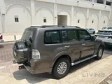 MITSUBISHI PAJERO (FULL OPTION , DEALER SERVICE)