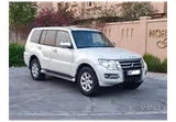 ميتسوبيشي باجيرو جي إل إس 2015