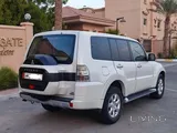 ميتسوبيشي باجيرو جي إل إس 2015