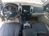 Mitsubishi Pajero GLS 2016 V6