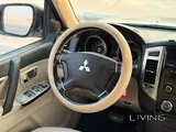 ميتسوبيشي باجيرو جي إل إس 2017 V6
