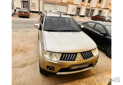 Mitsubishi Pajero Sport  2010