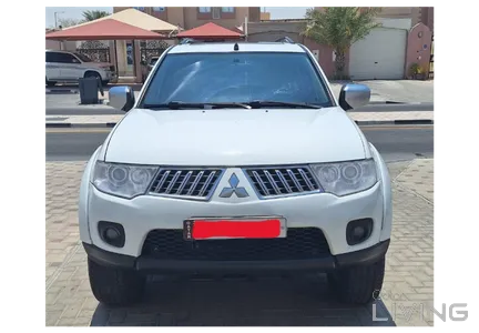 Mitsubishi Pajero Sport  2012