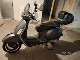 VESPA GTS300 SAME AS NEW