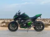 ك Kawasaki Z800 بحالة نظيفة