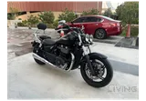 Trimuph Thunderbird Storm