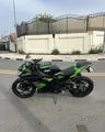 كامل Kawasaki Ninja 300 لعام 2017