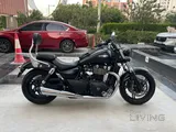 Trimuph Thunderbird Storm