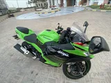 ك Kawasaki Ninja 400