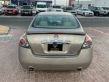 Nissan Altima in perfect condition 2012 model