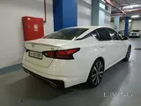 Nissan Altima SR 2022