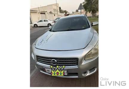Nissan Maxima S 2010