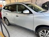 Nissan Pathfinder 2014. Istimara till April 2027
