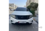 Nissan Pathfinder 2014 Black Edition. Well maintained , just sit and drive!
