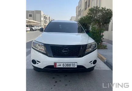 Nissan Pathfinder SV 2014