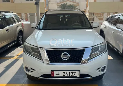 Nissan Pathfinder SV 2015