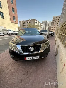 Nissan Pathfinder SV 2015