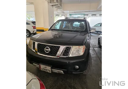 Nissan Pathfinder LE 2010